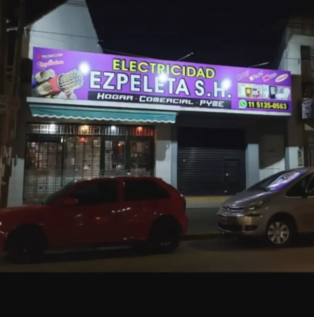 imagen nocturna de Electricidad Ezpeleta